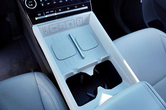 Used 2025 Hyundai Santa Fe Calligraphy image 34