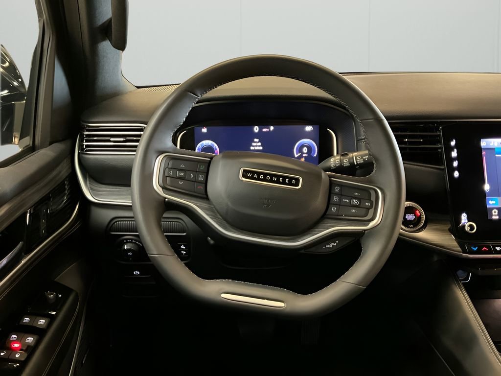 Used 2024 Jeep Wagoneer L Series III w/ Flexible Seating Group image 9