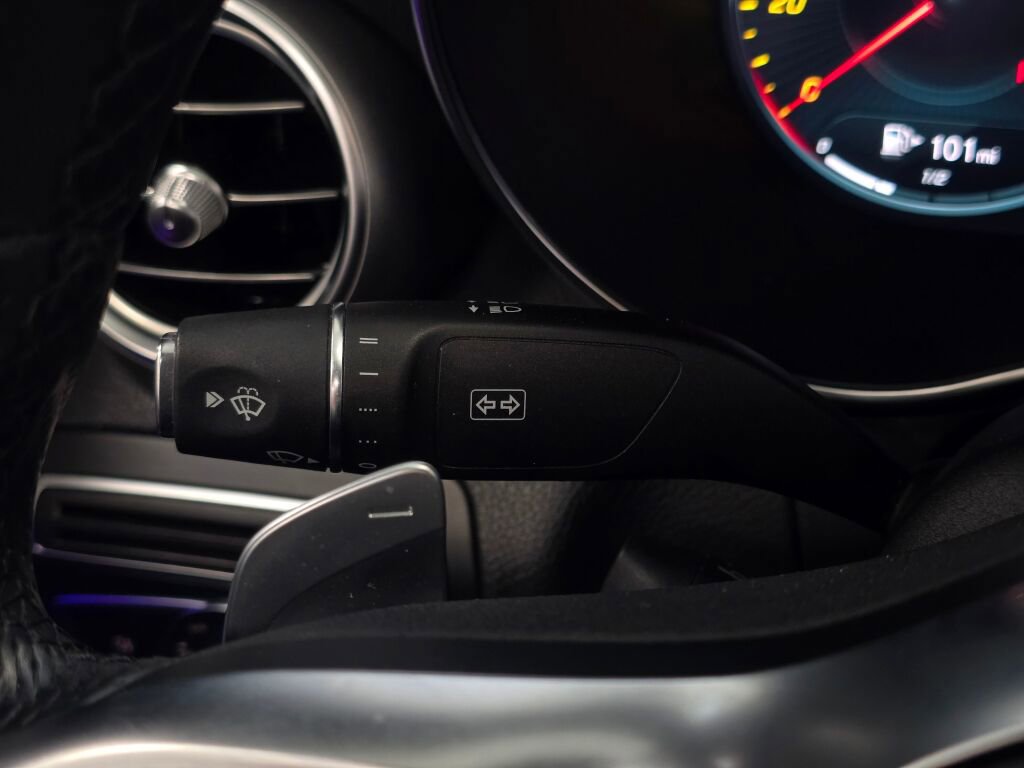 Used 2023 Mercedes-Benz C 300 4MATIC Cabriolet image 38