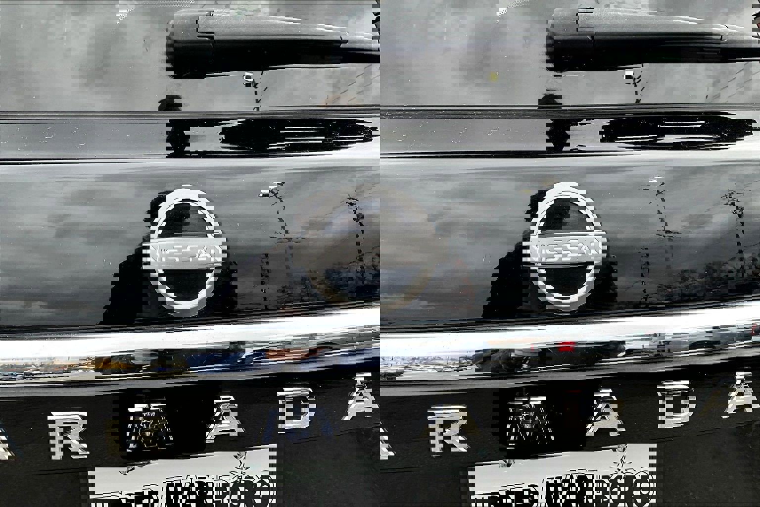 Used 2021 Nissan Armada Platinum w/ Captain's Chairs Package image 8