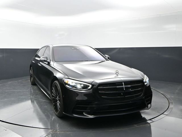 Used 2022 Mercedes-Benz S 580 4MATIC Sedan w/ AMG Line Package image 5