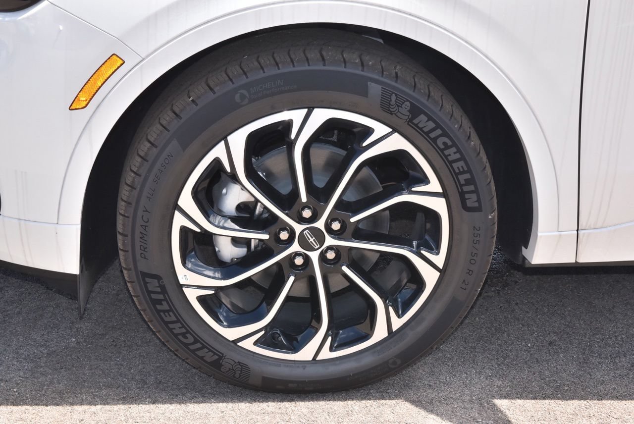 New 2026 Lincoln Nautilus Reserve AWD/4WD image 39