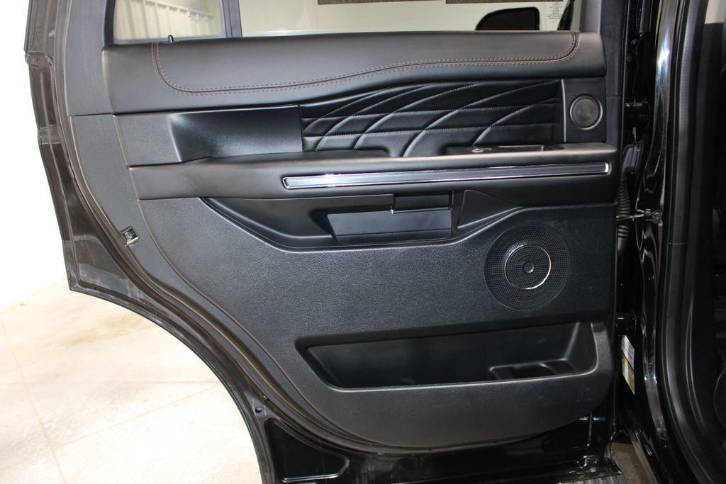 Used 2020 Ford Expedition Platinum RWD image 24