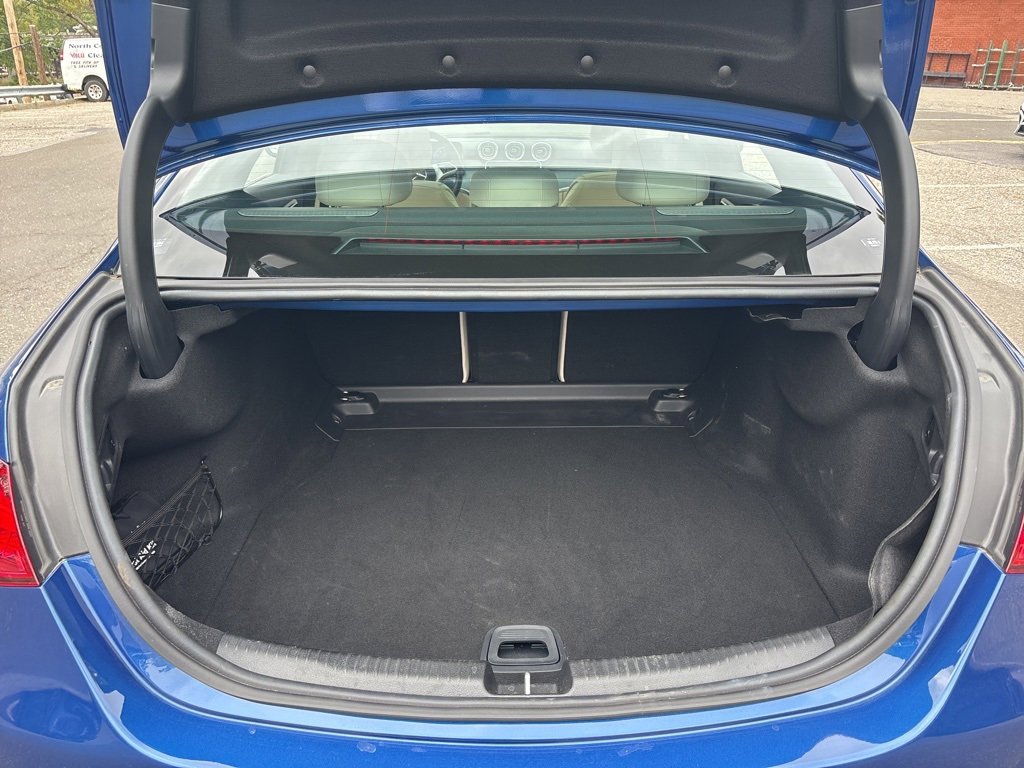 Used 2025 Mercedes-Benz C 300 4MATIC Sedan image 9