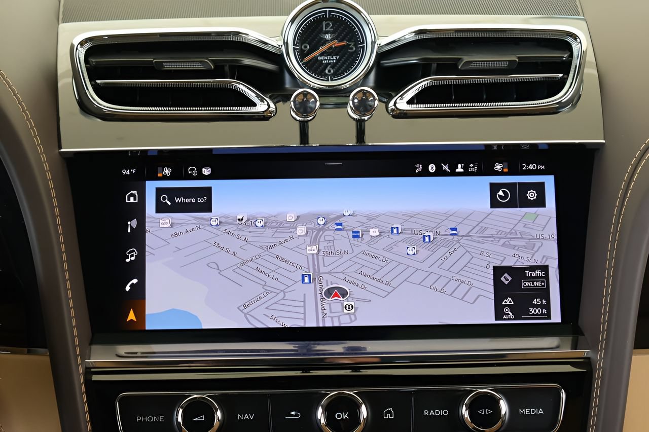Used 2025 Bentley Bentayga Extended Wheelbase AWD/4WD image 26