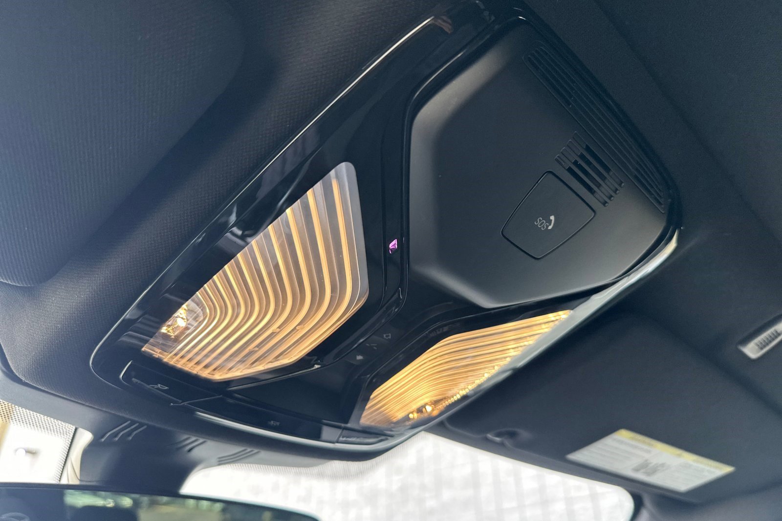 Certified 2023 BMW 530e w/ Convenience Package image 22