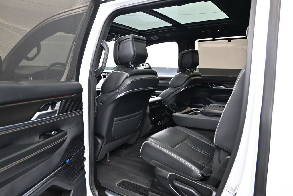 Used 2024 Jeep Grand Wagoneer Series II w/ Quick Order Packagew 28T AWD/4WD image 21