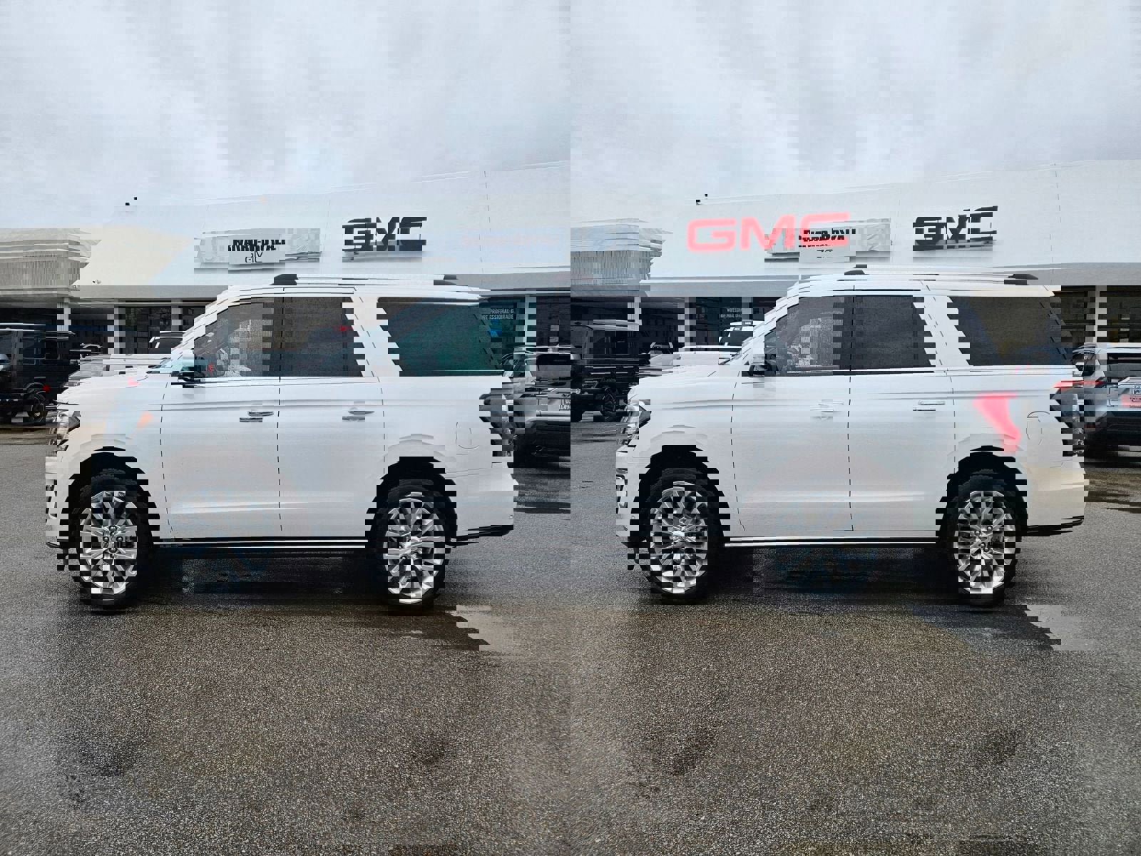 Used 2019 Ford Expedition Max Limited w/ Equipment Group 302A image 2