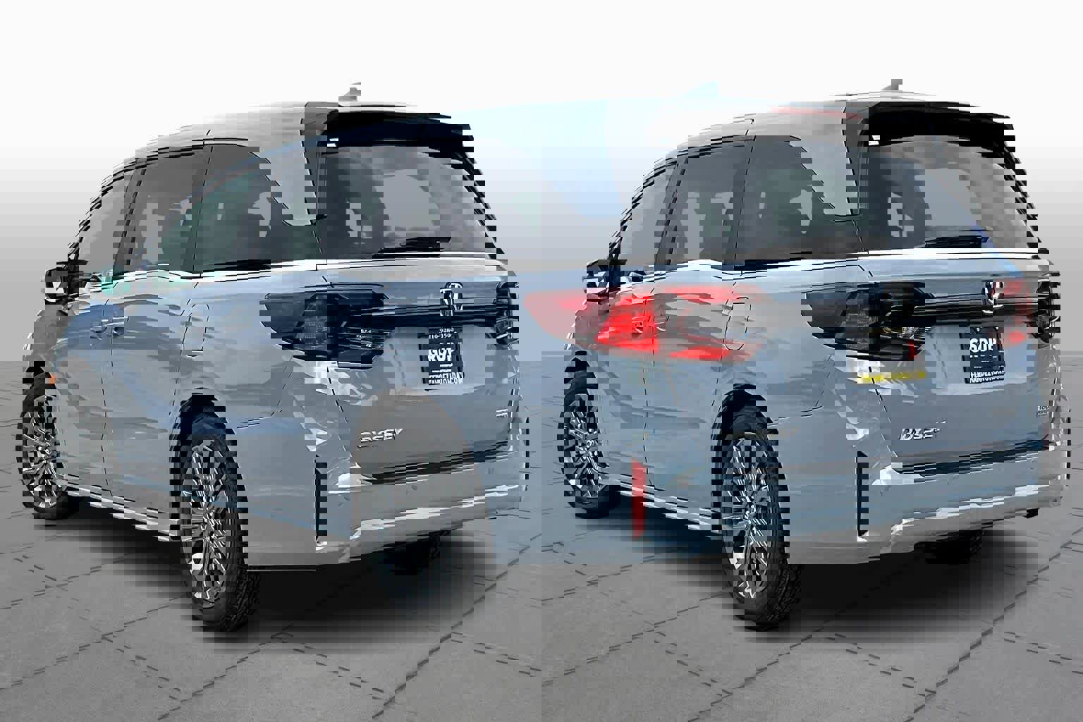 New 2026 Honda Odyssey Touring image 11