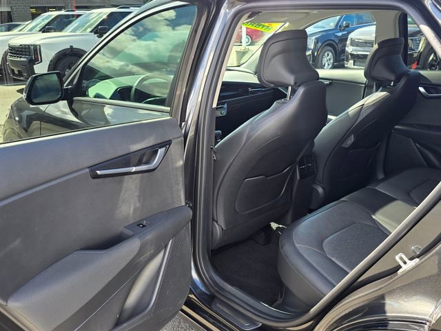 Certified 2023 Kia Niro SX Touring image 17