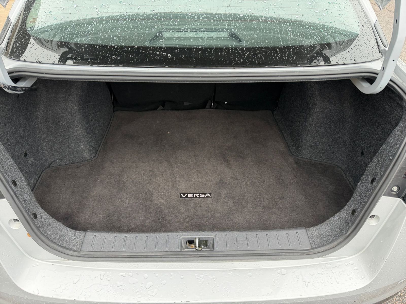 Used 2025 Nissan Versa SV image 25