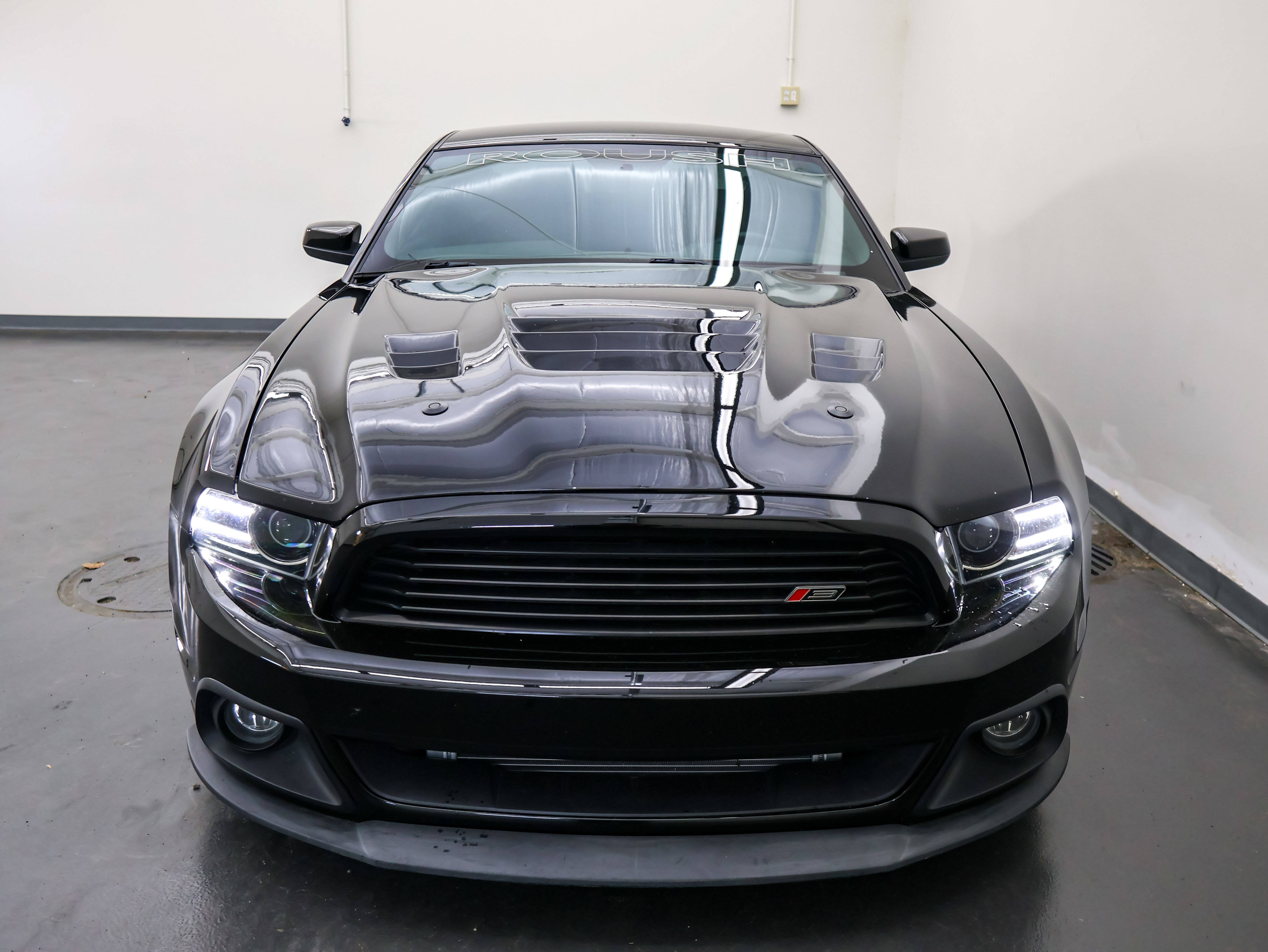 Used 2014 Ford Mustang GT w/ Equipment Group 301A image 8