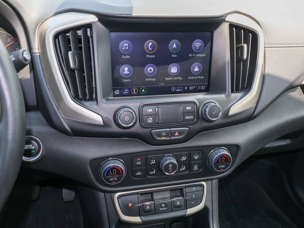 Used 2024 GMC Terrain Denali w/ Denali Premium Package AWD/4WD image 16