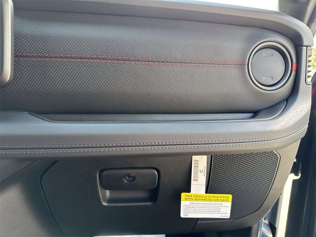 New 2025 Jeep Gladiator Rubicon w/ Safety Group image 31