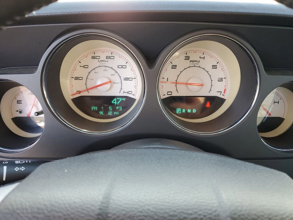 Used 2011 Dodge Challenger image 11