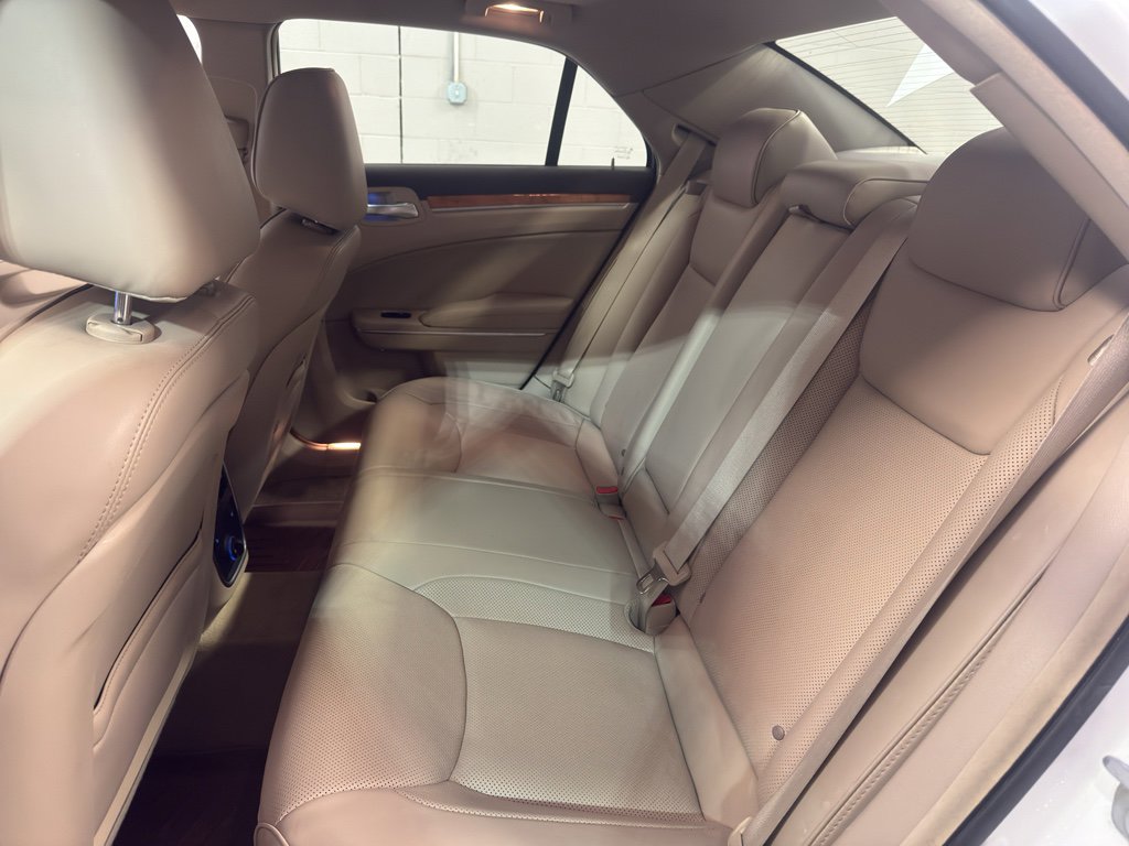 Used 2013 Chrysler 300 C w/ Harman Kardon Audio Group image 30