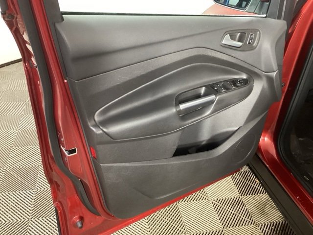 Used 2017 Ford Escape SE w/ SE Cold Weather Package image 15