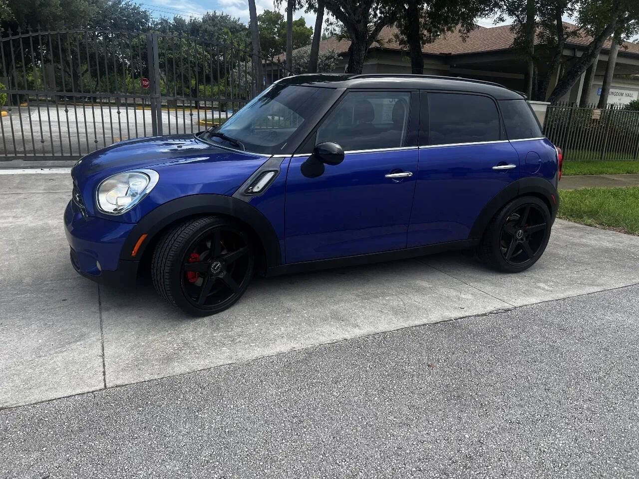 Used 2015 MINI Cooper Countryman S FWD image 1