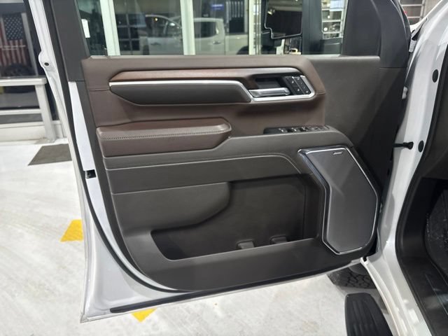 Used 2024 GMC Sierra 3500 Denali w/ Denali Reserve Package AWD/4WD image 15