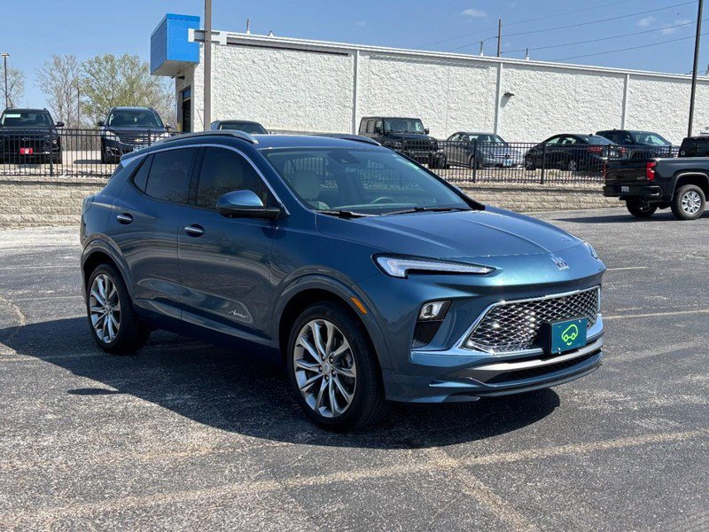 Used 2025 Buick Encore GX Avenir w/ Avenir Technology Package image 7