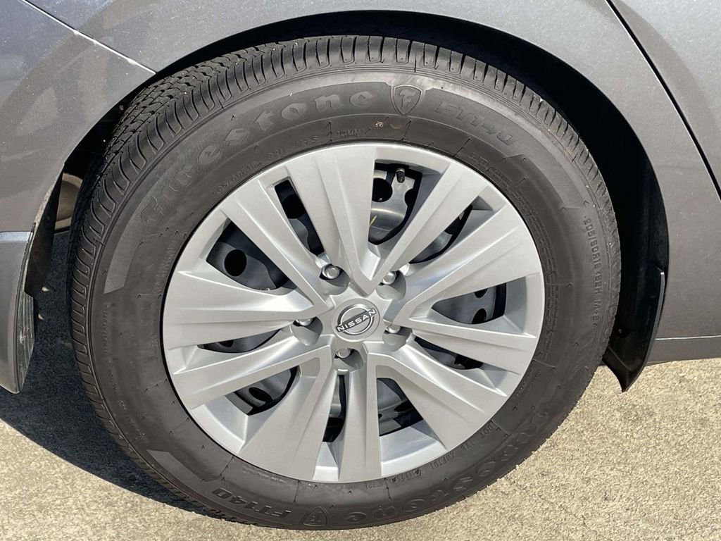 Used 2025 Nissan Sentra S image 7