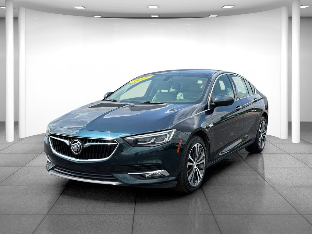 Used 2018 Buick Regal Preferred w/ Driver Confidence Package #1 FWD image 3