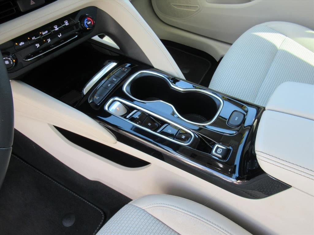 Used 2023 Buick Envision Preferred FWD image 16