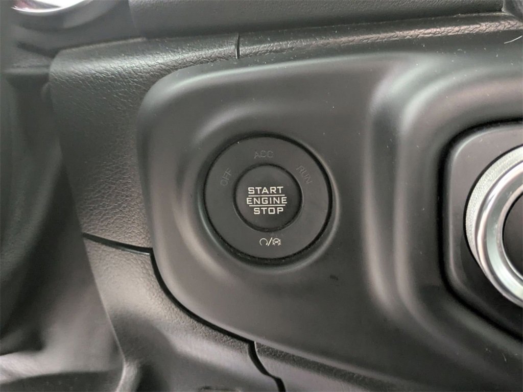 Certified 2020 Jeep Wrangler Unlimited Sahara image 17