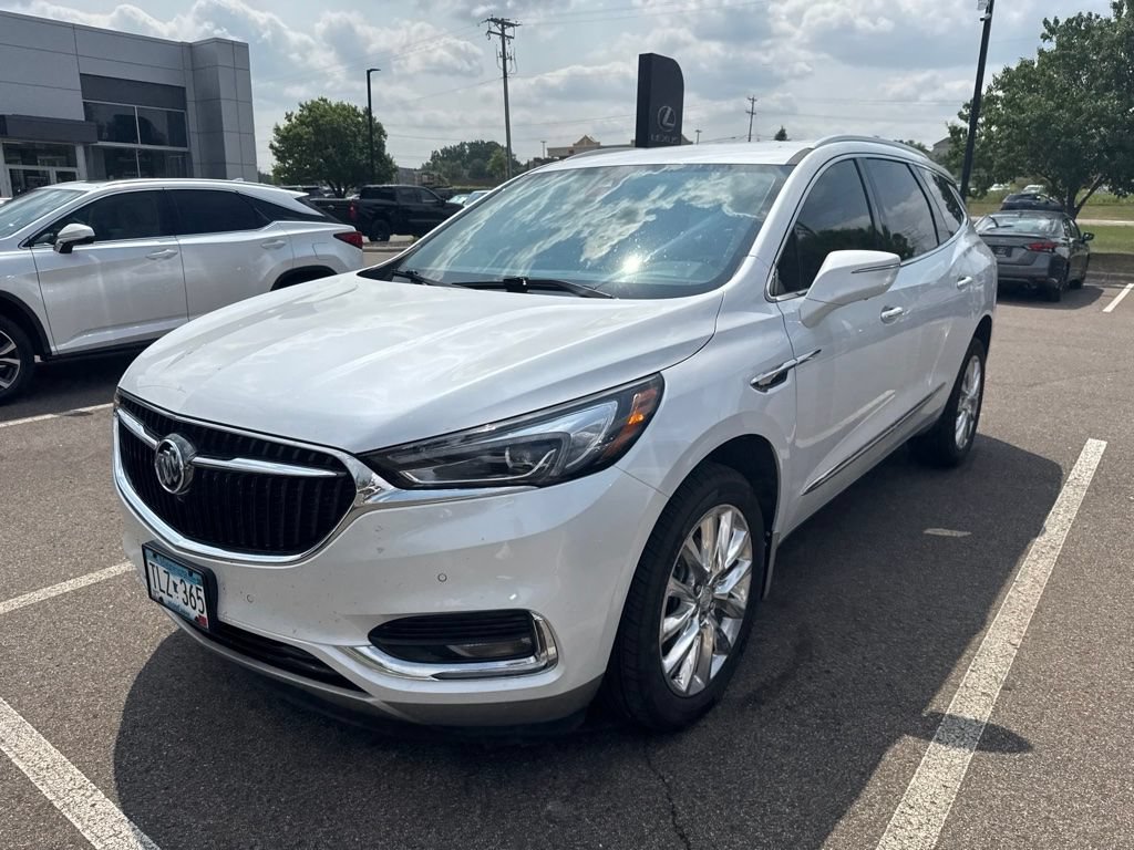 Used 2021 Buick Enclave Premium w/ Surround and Sites Package AWD/4WD image 2