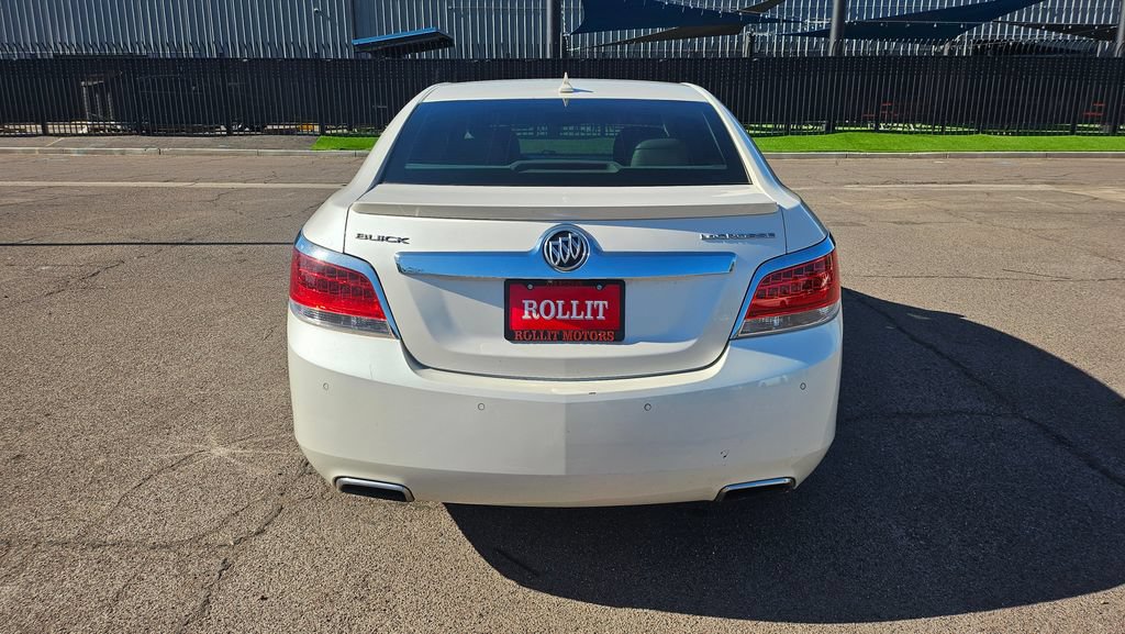 Used 2013 Buick LaCrosse Premium w/ Entertainment Package FWD image 10