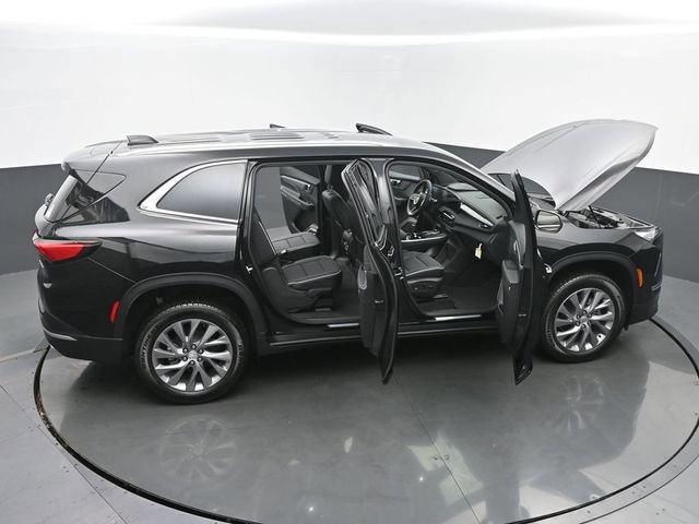 Used 2025 Buick Enclave Preferred w/ Power Package FWD image 67