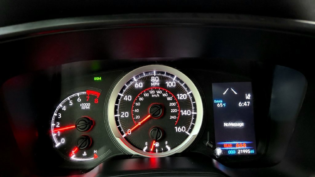 Used 2022 Toyota Corolla SE w/ SE Premium Package FWD image 24
