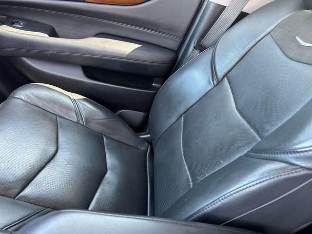 Used 2020 Cadillac Escalade Luxury RWD image 47
