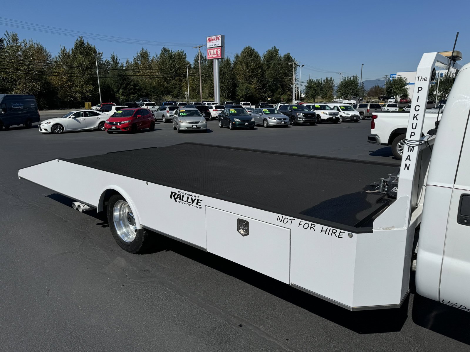 Used 2015 Ford F550 2WD Regular Cab Super Duty image 9