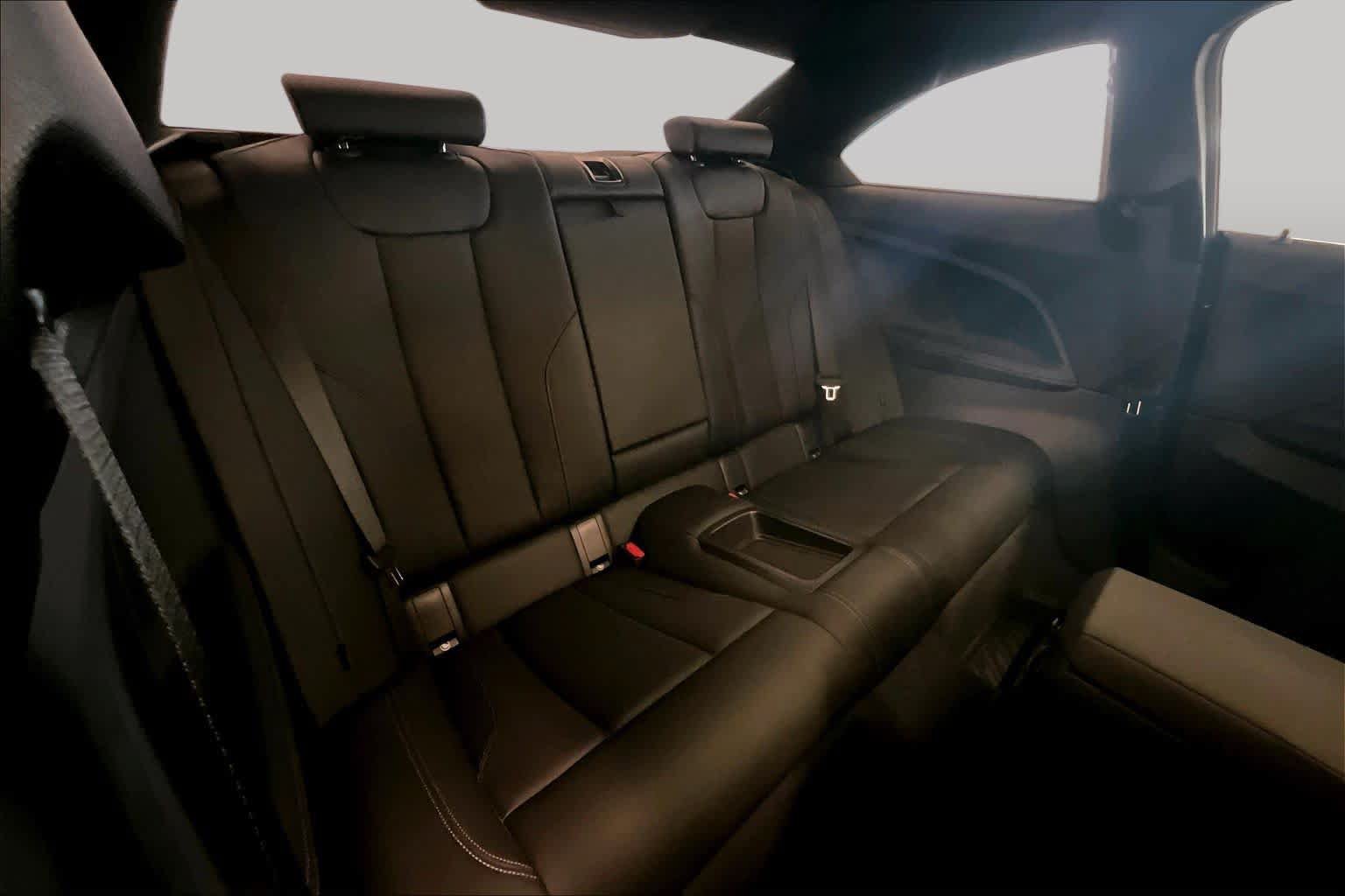 Used 2024 BMW 230i Coupe w/ Premium Package RWD image 18