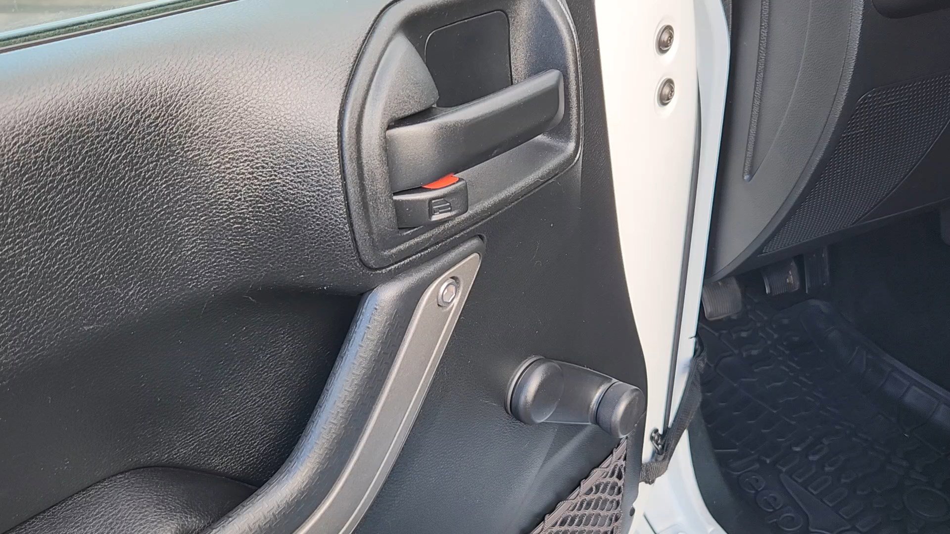 Used 2017 Jeep Wrangler Sport image 7