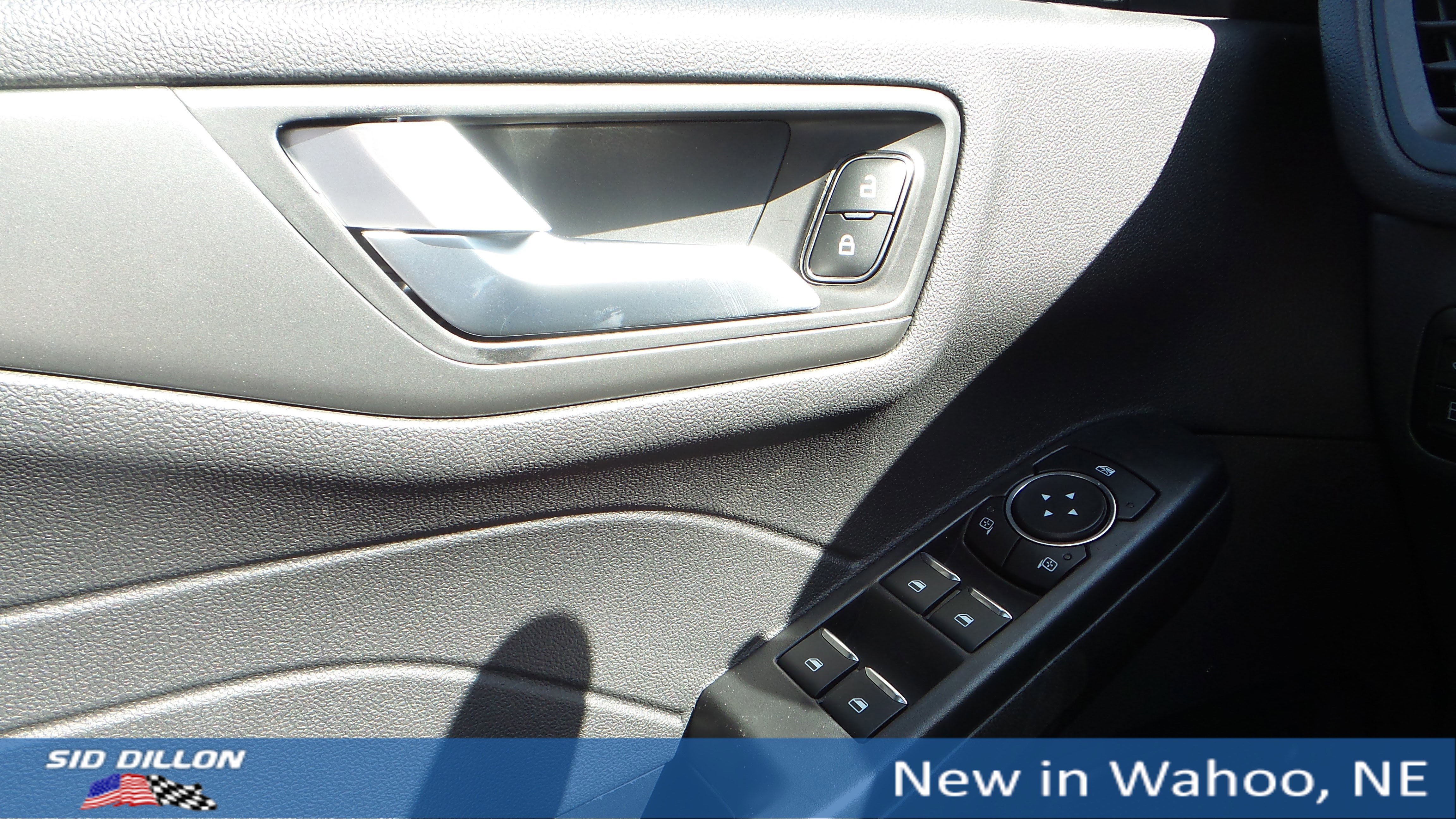 New 2025 Ford Escape SE image 13