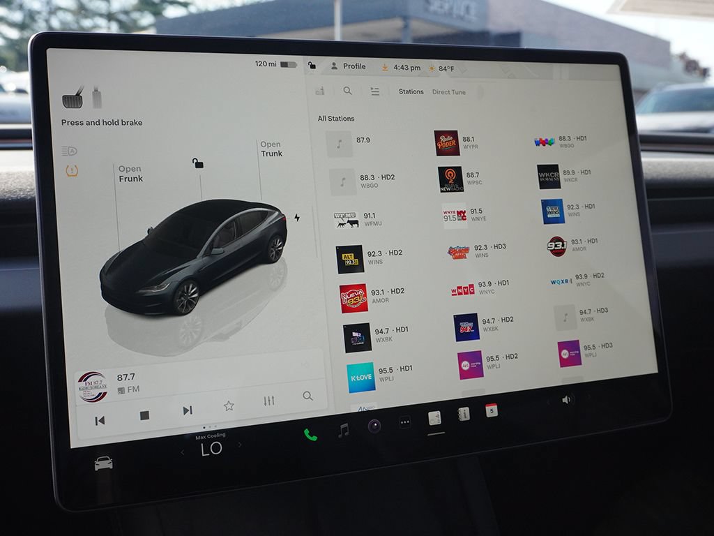 Used 2024 Tesla Model 3 Standard Range RWD image 40