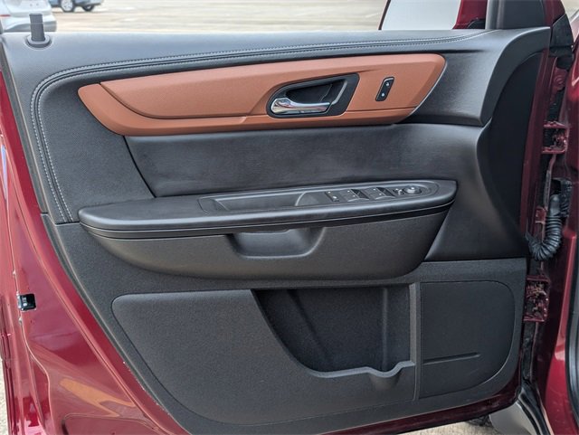 Used 2015 Chevrolet Traverse LT w/ Style and Technology Package image 10