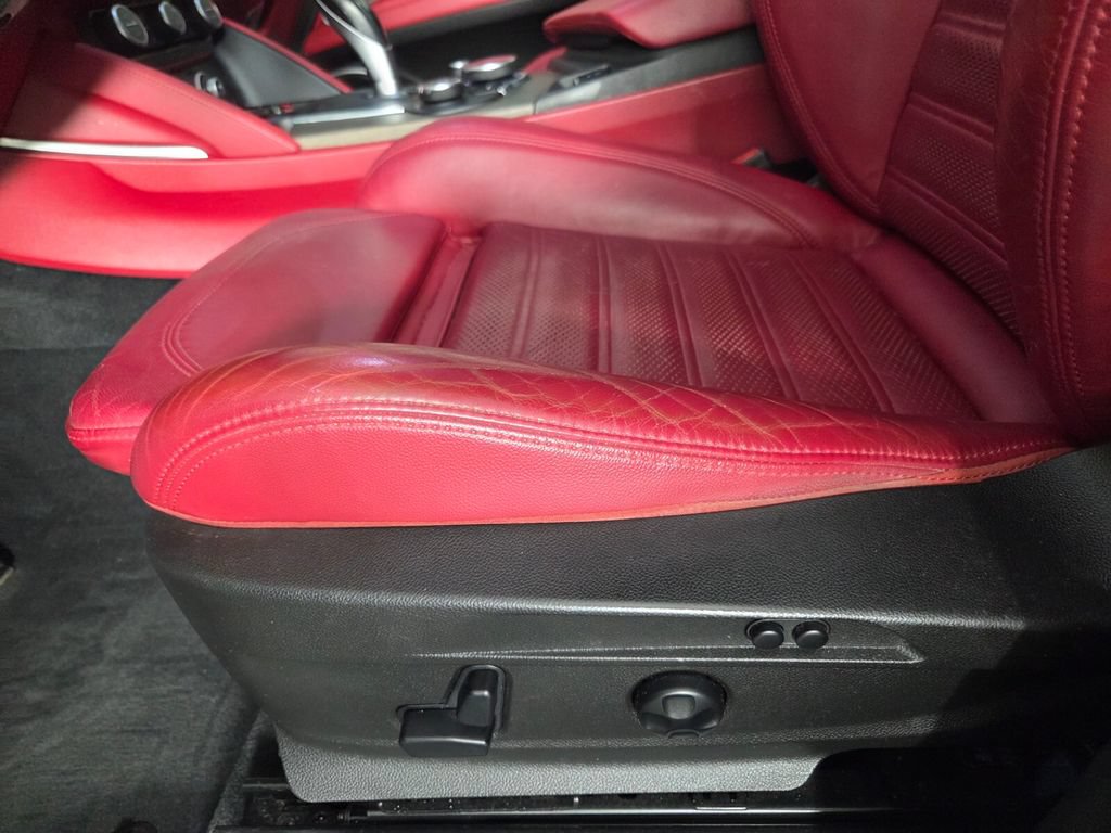 Used 2018 Alfa Romeo Stelvio Ti Sport AWD/4WD image 10
