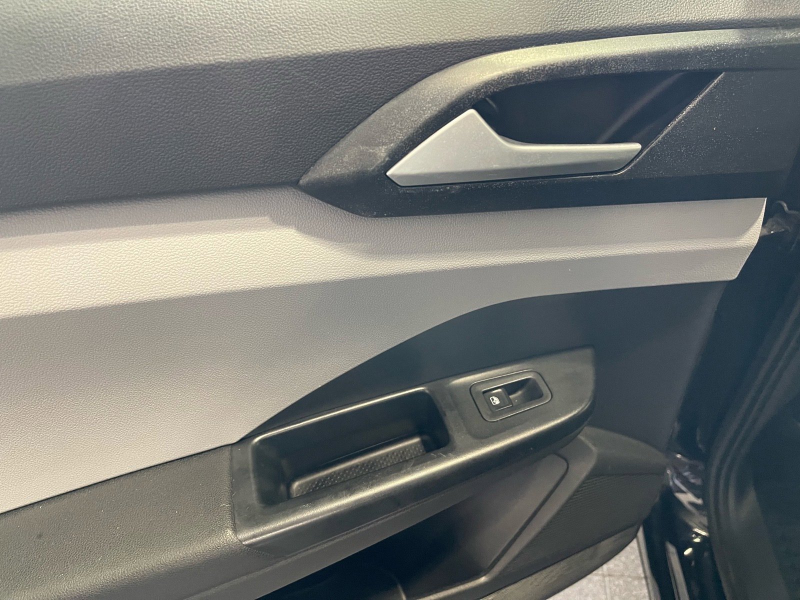 Used 2022 Volkswagen Taos S image 29