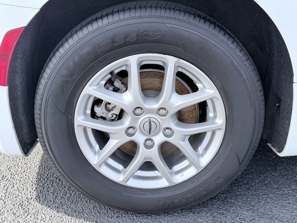 Used 2024 Chrysler Pacifica Touring-L image 30