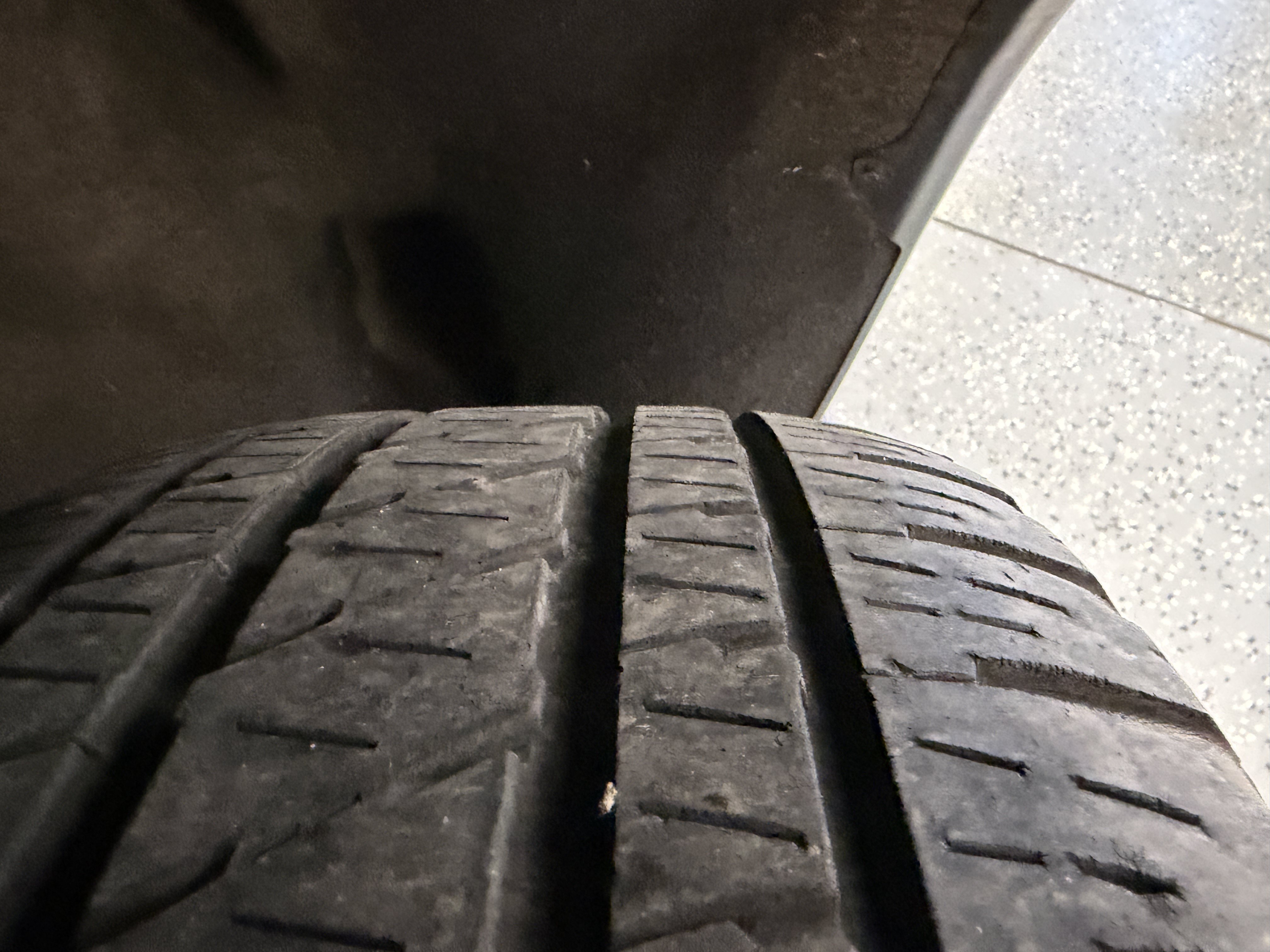 Used 2019 Ford Expedition XLT w/ Equipment Group 202A AWD/4WD image 31