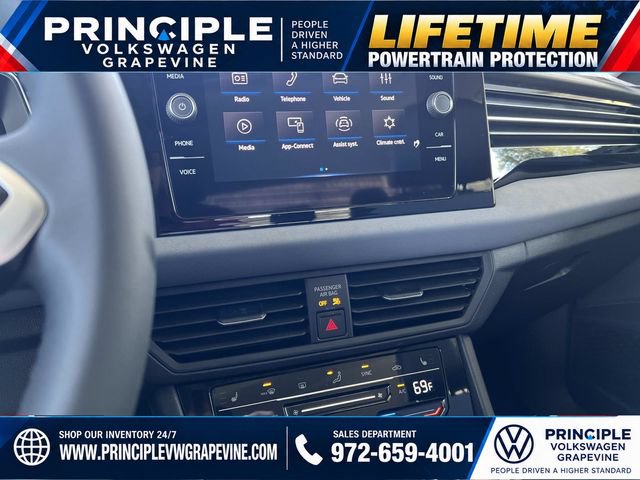 New 2026 Volkswagen Jetta SE FWD image 17