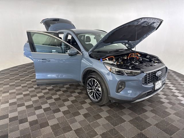 Used 2025 Ford Escape SE w/ PHEV Premium Package FWD image 14