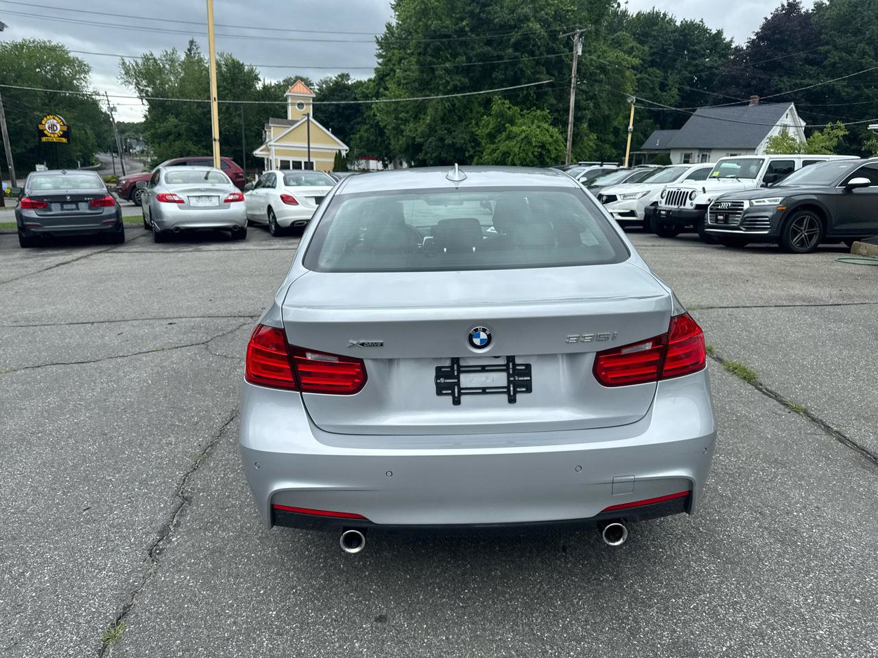 Used 2014 BMW 335i xDrive Sedan AWD/4WD image 11