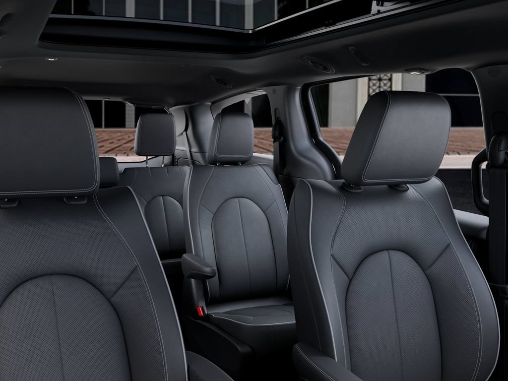 New 2027 Chrysler Pacifica Limited FWD image 26
