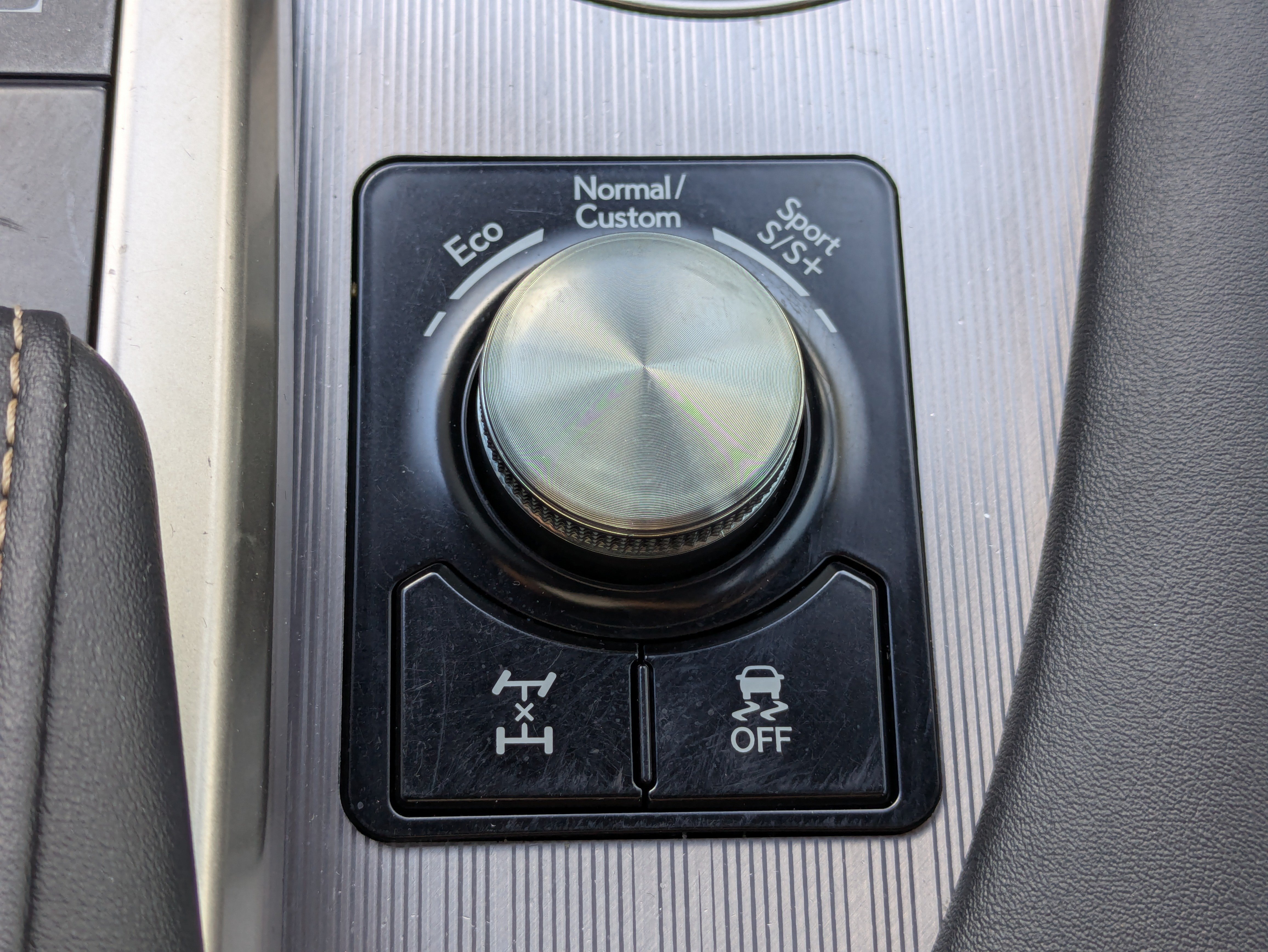 Used 2022 Lexus RX 350 F Sport w/ Accessory Package AWD/4WD image 30