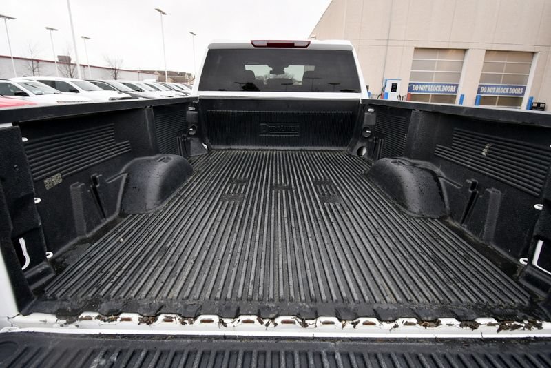 Used 2024 Chevrolet Silverado 2500 LT AWD/4WD image 7