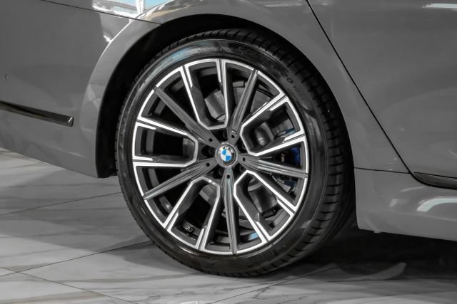 Used 2020 BMW 750i xDrive w/ Executive Package AWD/4WD image 75